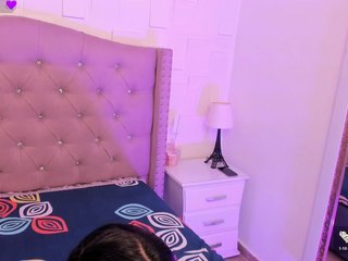 YunnyFox Porn Show