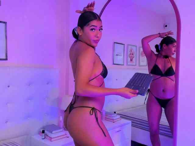 YunnyFox webcam