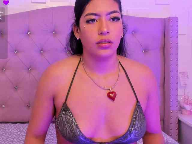 YunnyFox webcam