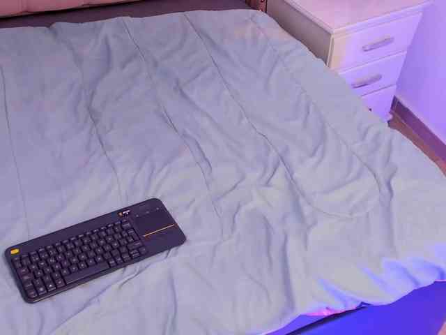 YunnyFox webcam