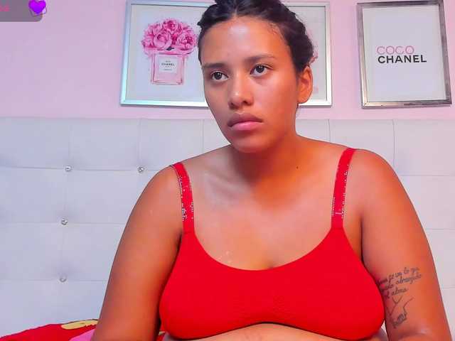 Offline AndreaNavas on BongaCams