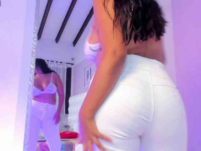 AndreaNavas webcam