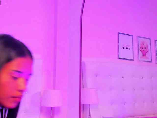 AndreaNavas webcam