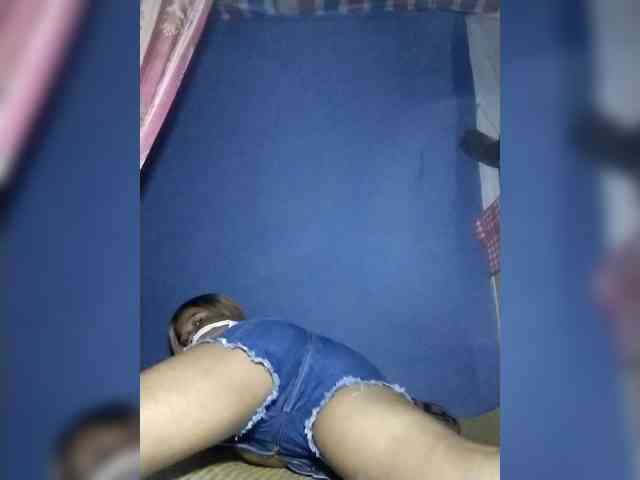 Sarah-myah2 webcam
