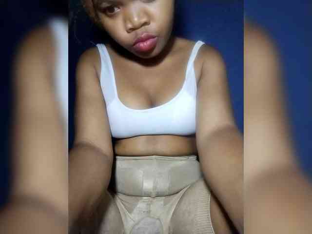 Sarah-myah2 Sarah-myah2