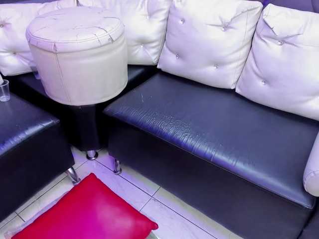 Daring-Latinavip's BongaCams show and profile