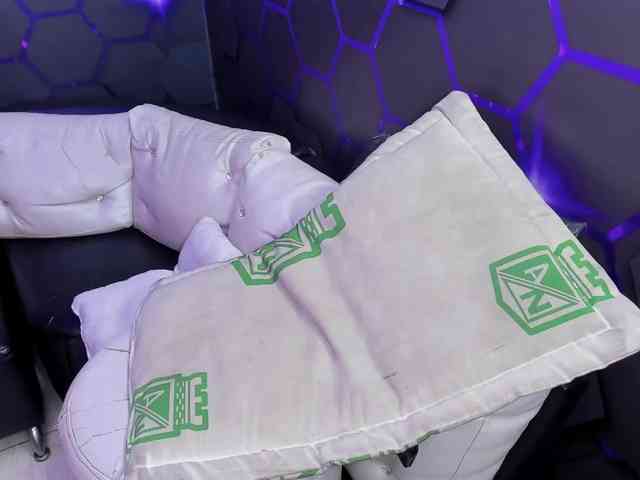 Daring-Latinavip webcam