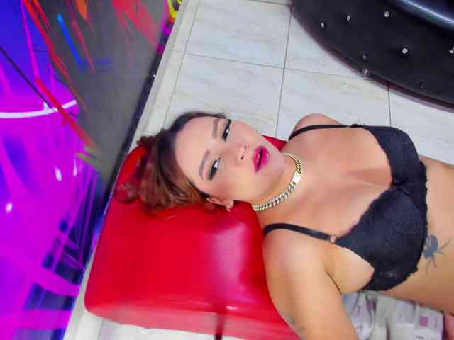 Daring-Latinavip webcam