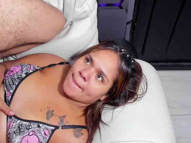 Daring-Latinavip webcam