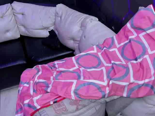 Daring-Latinavip webcam