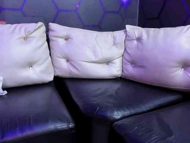 Daring-Latinavip webcam