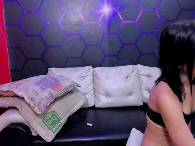 Daring-Latinavip webcam