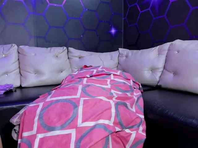 Daring-Latinavip webcam