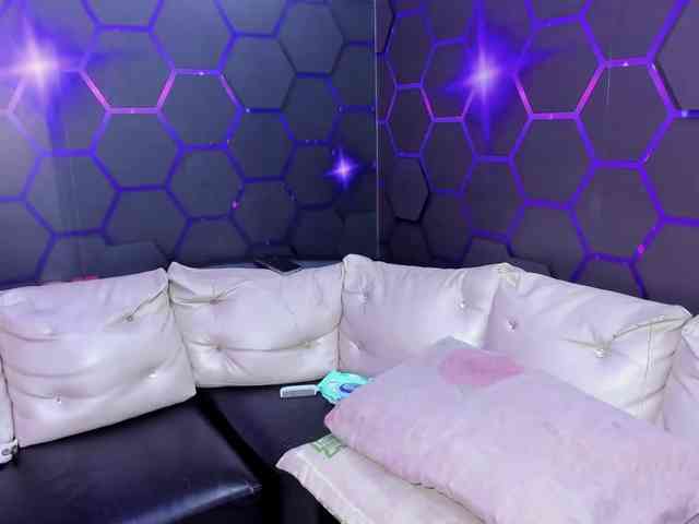 Daring-Latinavip webcam