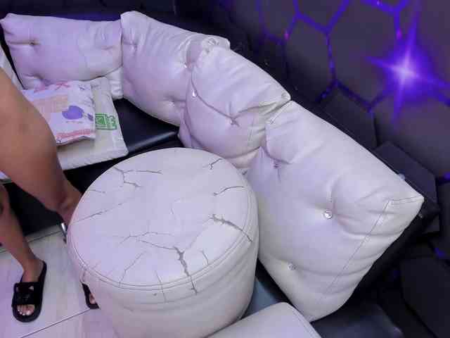 Daring-Latinavip webcam