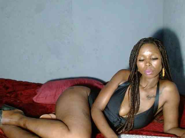 SuUGABABE webcam