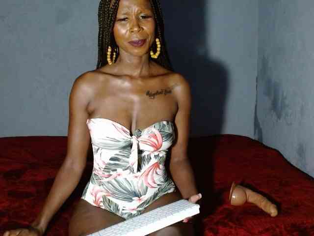 SuUGABABE webcam