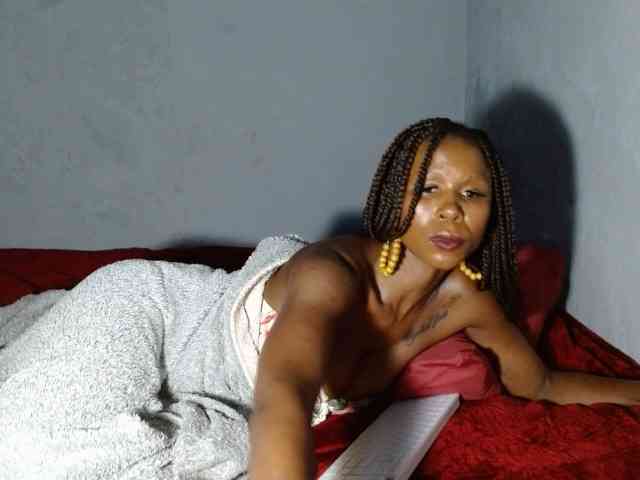 SuUGABABE webcam