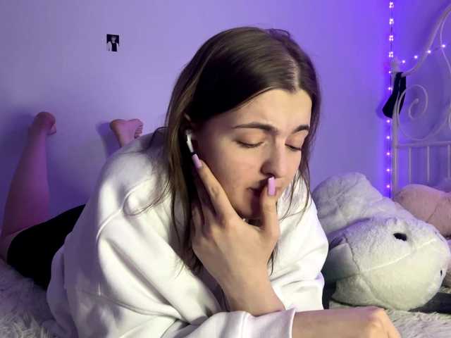  MoiraSesay chat room