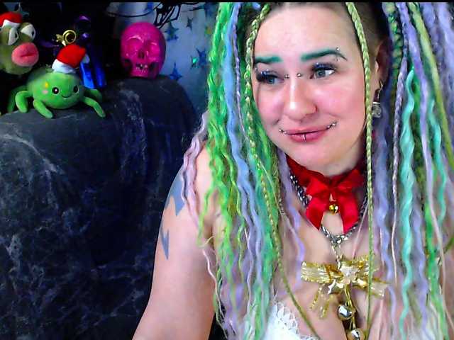 NeonNectar's BongaCams show and profile