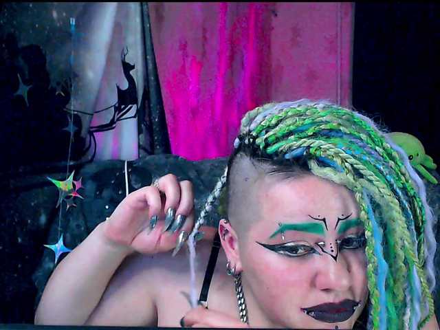 NeonNectar's BongaCams show and profile