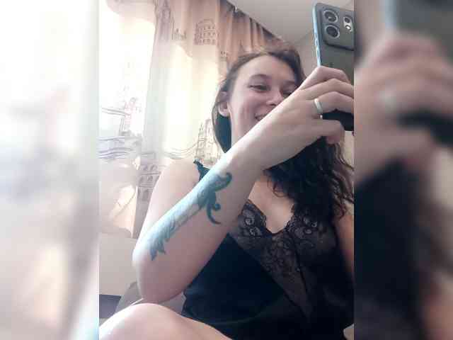 MaryLu23 webcam