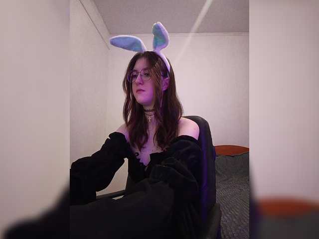 Sweet-Astarte webcam