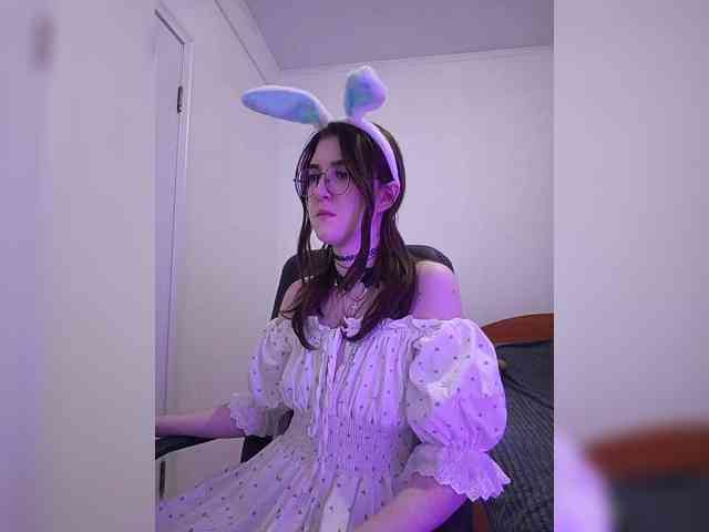 Sweet-Astarte webcam