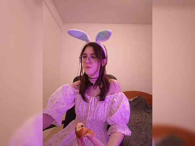 Sweet-Astarte webcam