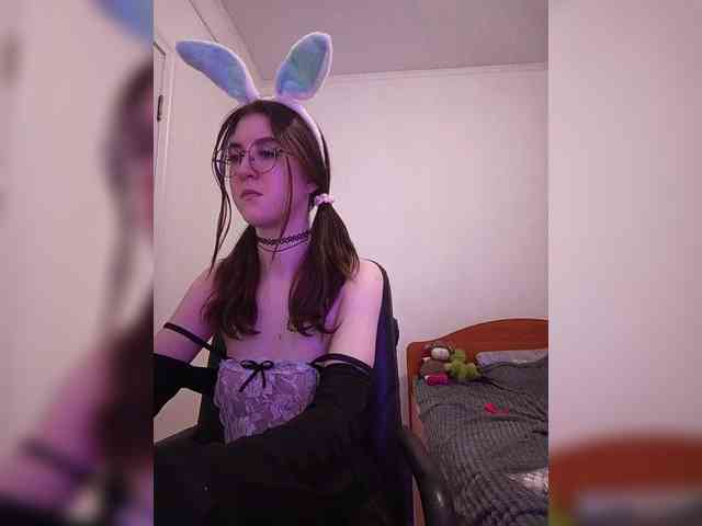 Sweet-Astarte webcam