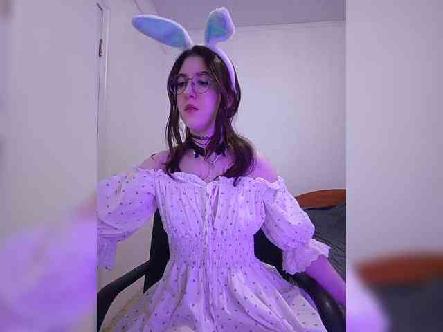 Sweet-Astarte webcam