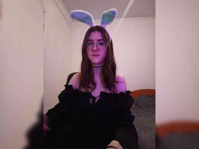 Sweet-Astarte webcam