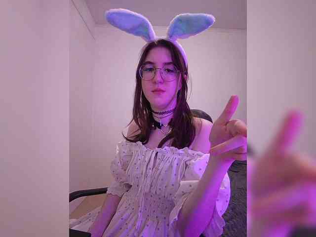 Sweet-Astarte webcam