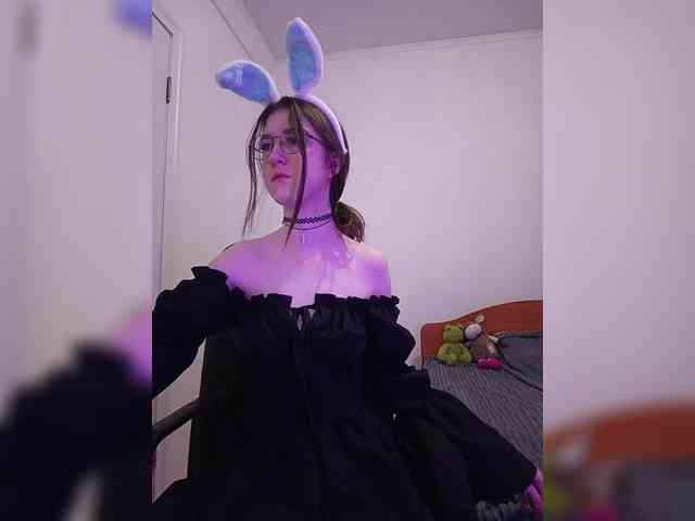 Sweet-Astarte webcam