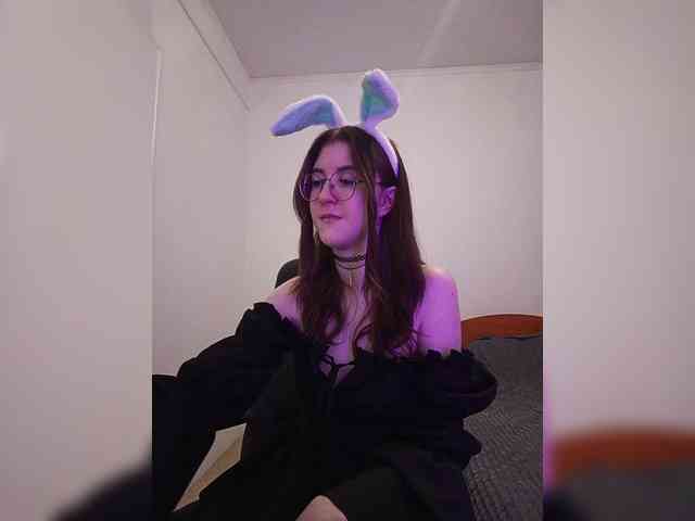 Sweet-Astarte webcam