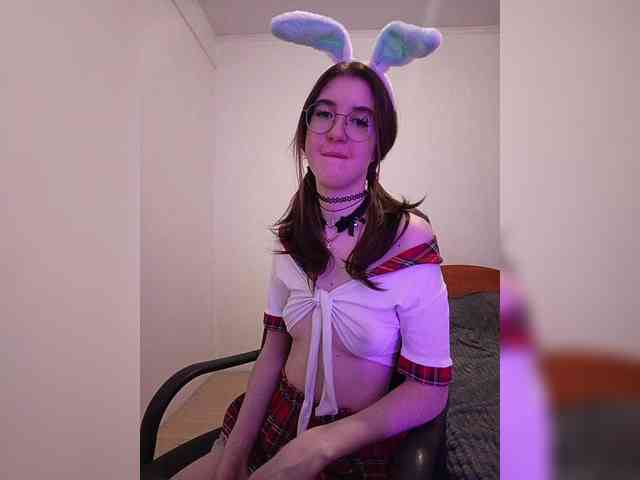 Sweet-Astarte webcam