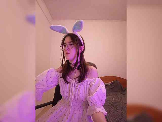 Sweet-Astarte webcam