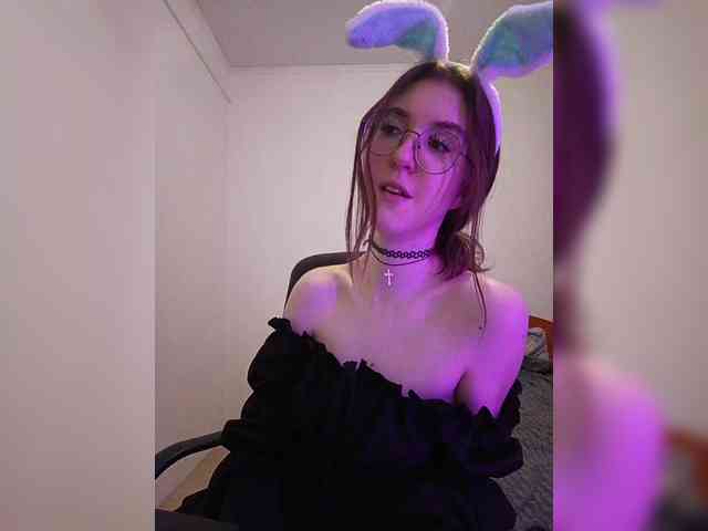 Sweet-Astarte webcam