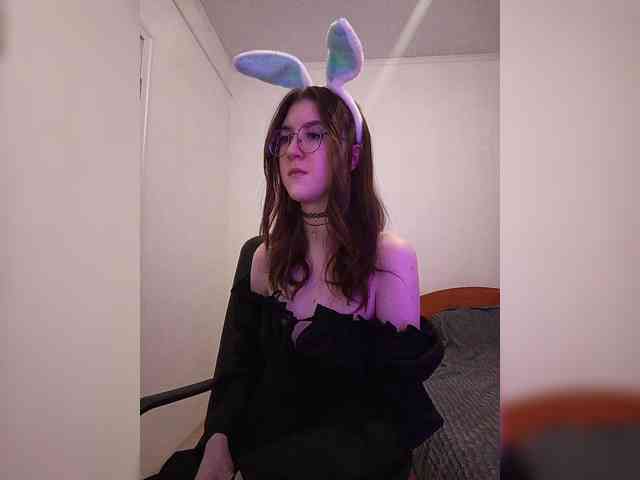 Sweet-Astarte webcam