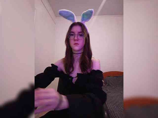 Sweet-Astarte webcam