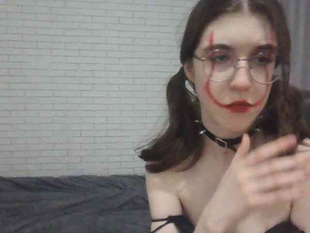 Sweet-Astarte webcam