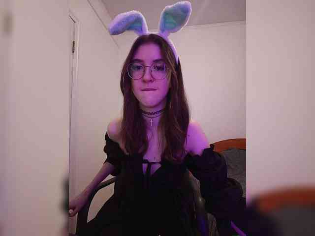 Sweet-Astarte webcam