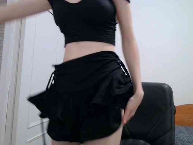 Sweet-Astarte webcam