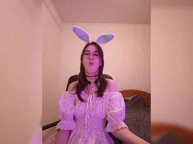 Sweet-Astarte webcam