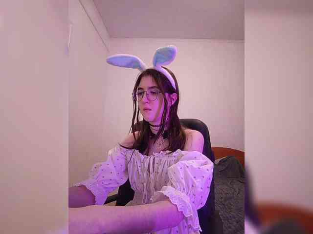 Sweet-Astarte webcam