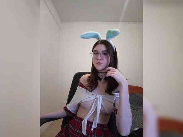 Sweet-Astarte webcam