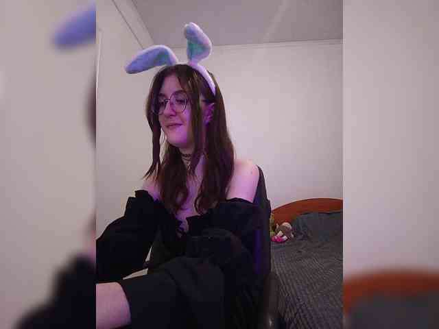 Sweet-Astarte webcam