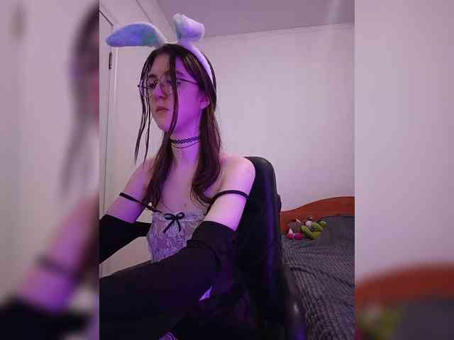 Sweet-Astarte webcam