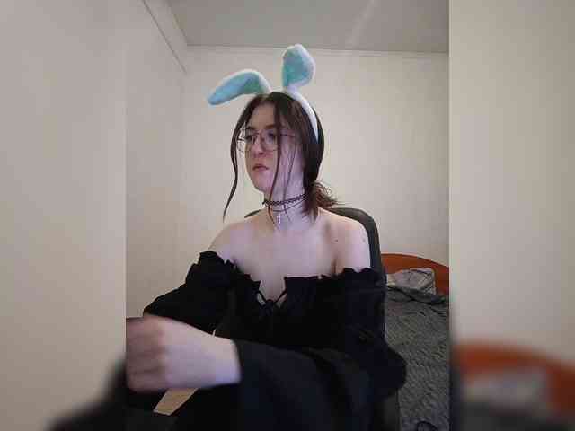 Sweet-Astarte webcam