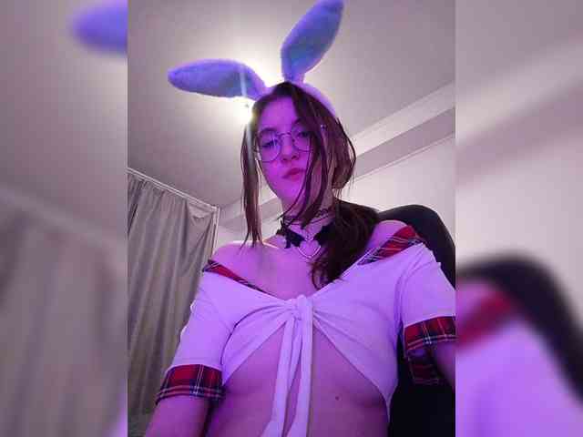 Sweet-Astarte webcam